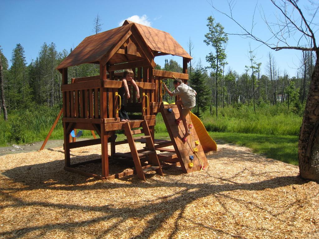 Chalet Les Chalets Du Lac Grenier Chertsey