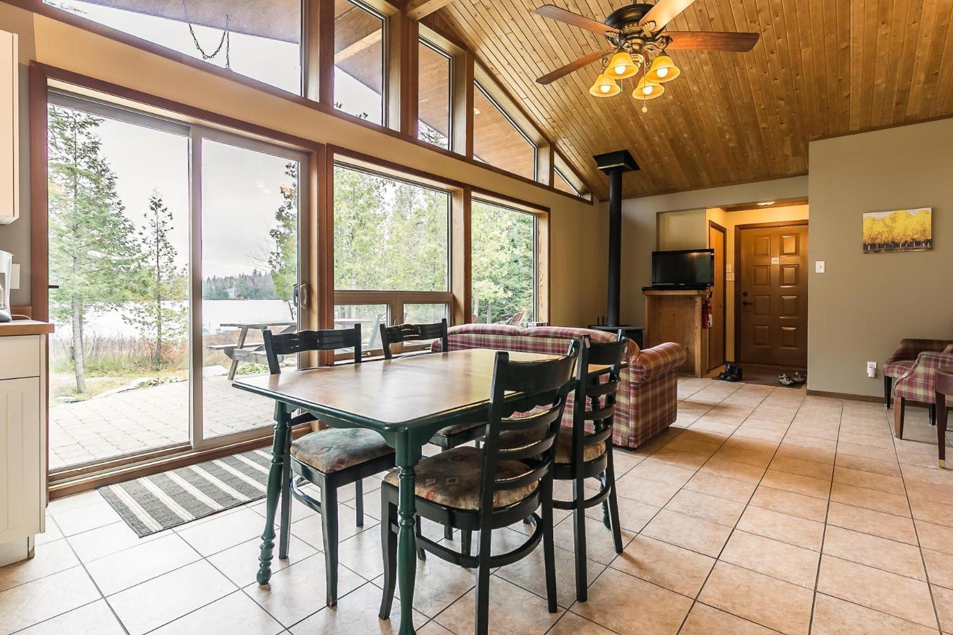 Chalet Les Chalets Du Lac Grenier